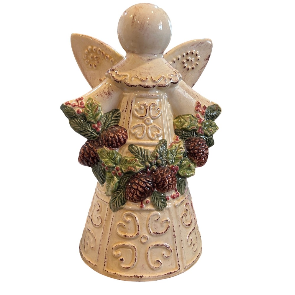 Ceramic Angel Figurine Cream Pine‎ Cone Berry Wreath Holiday Decoration